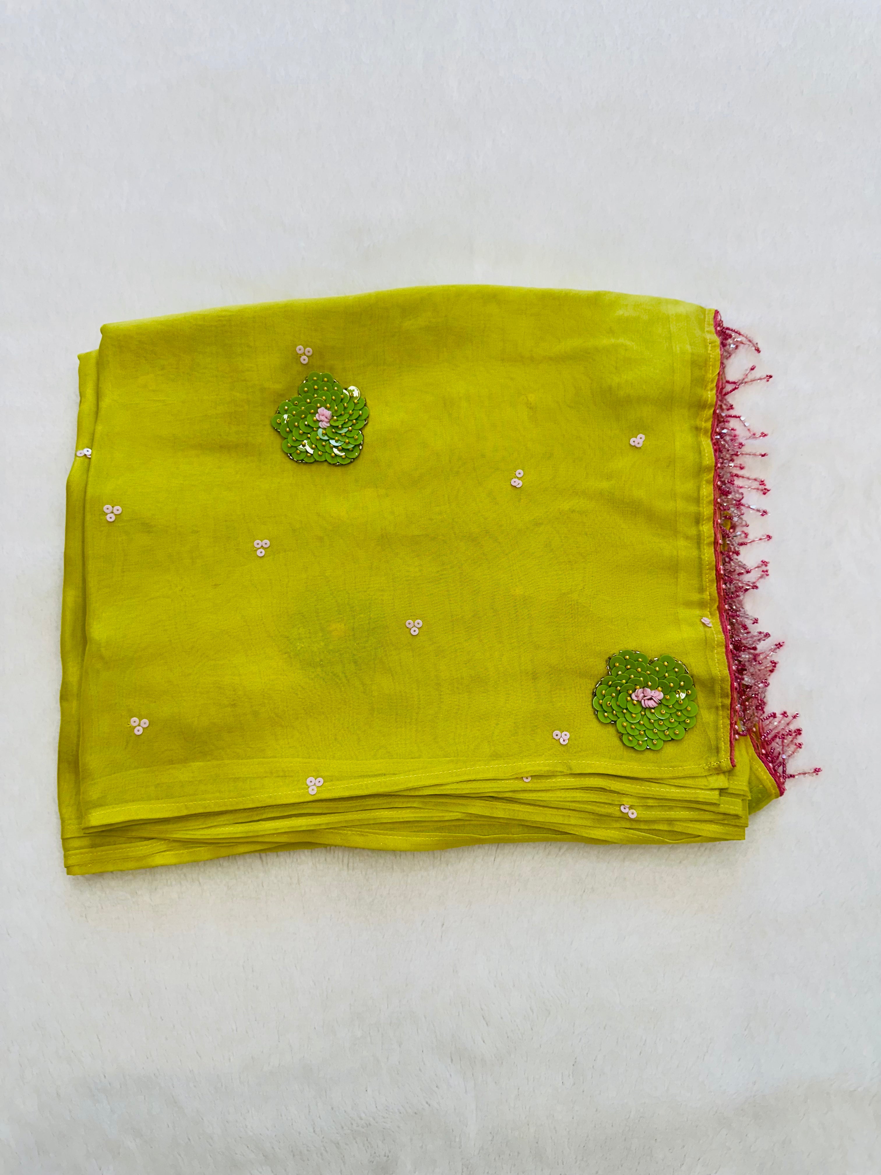Neonika Saree
