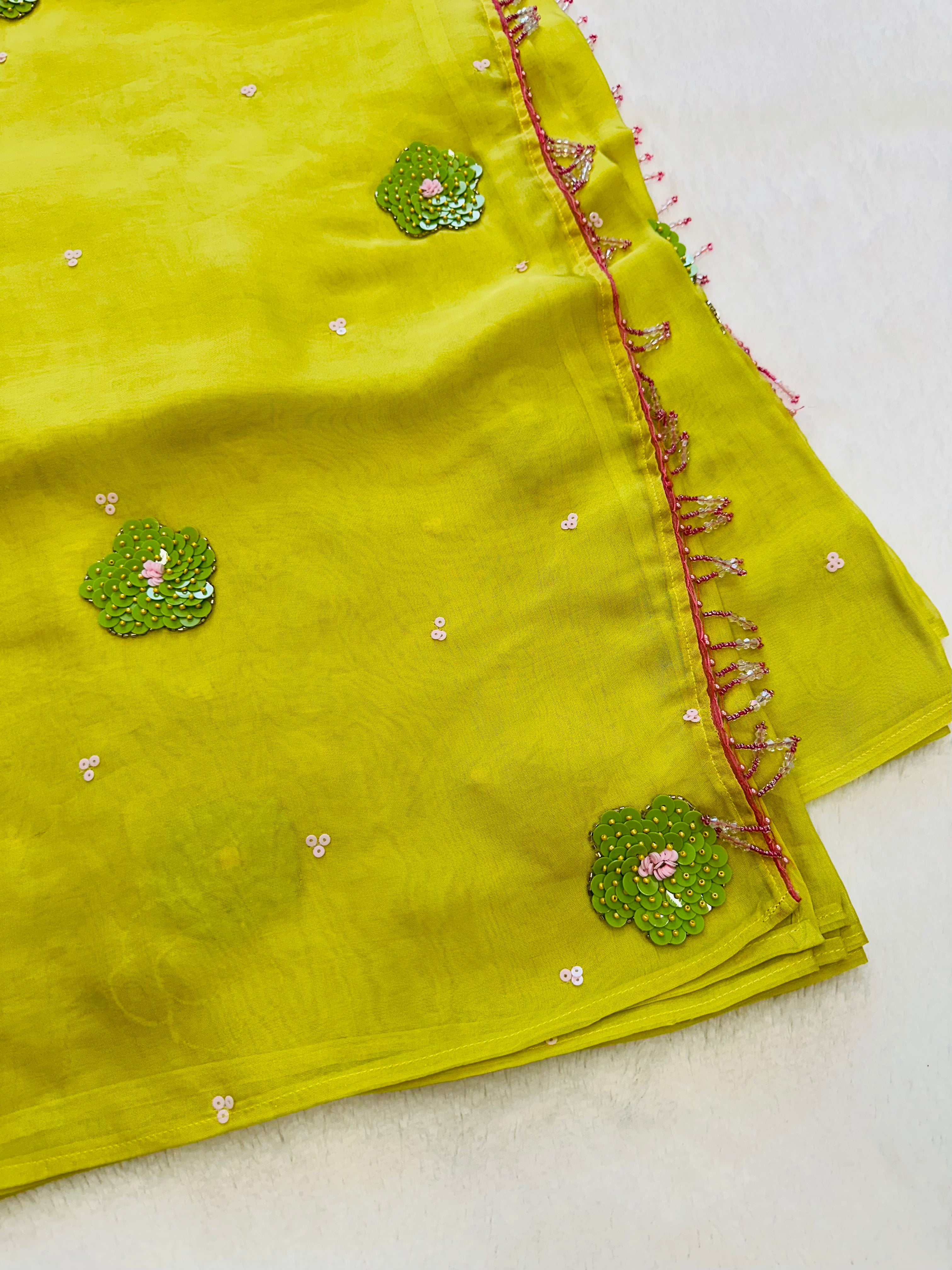 Neonika Saree