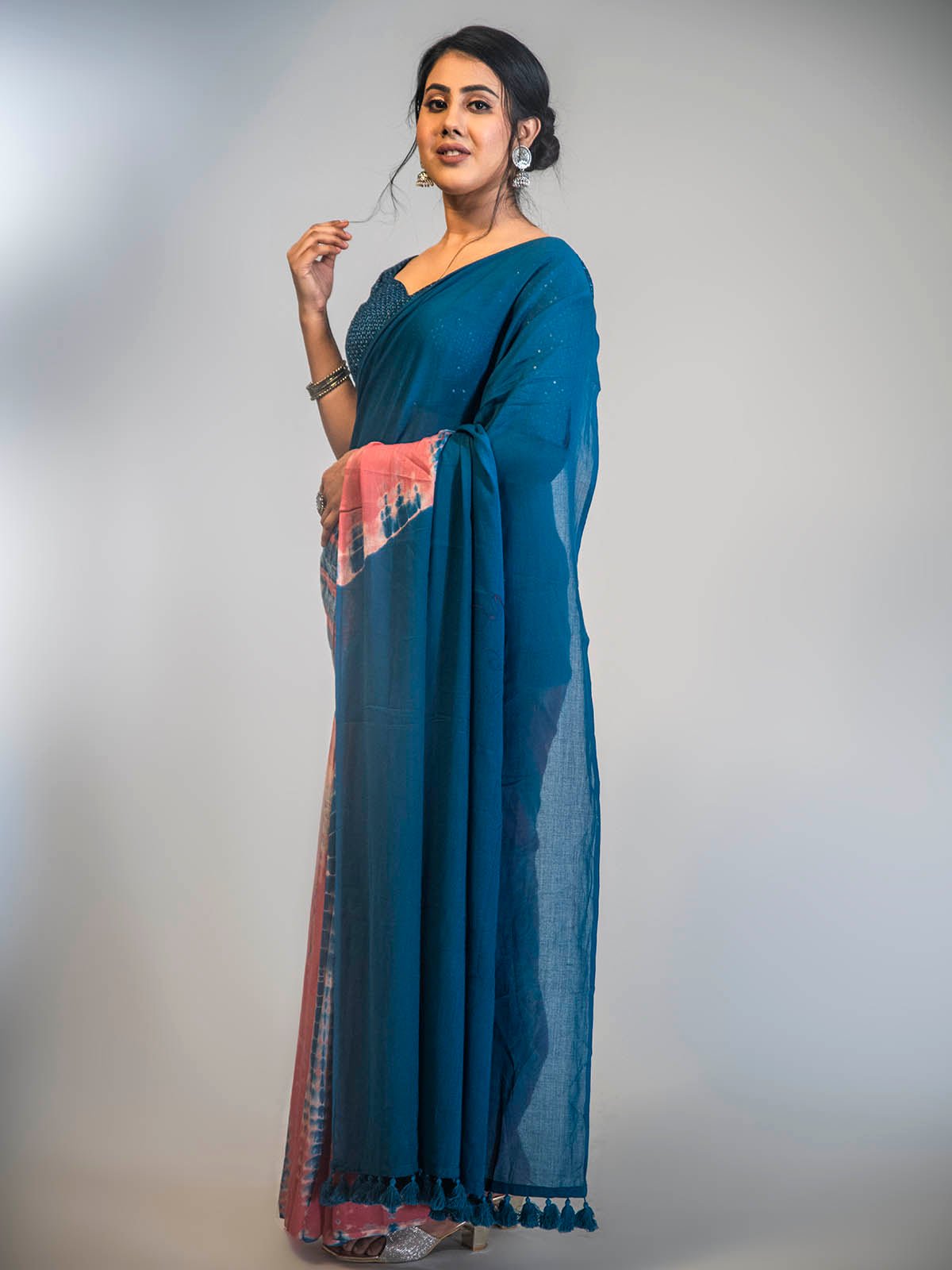 Divine Mul Cotton Shibori Saree