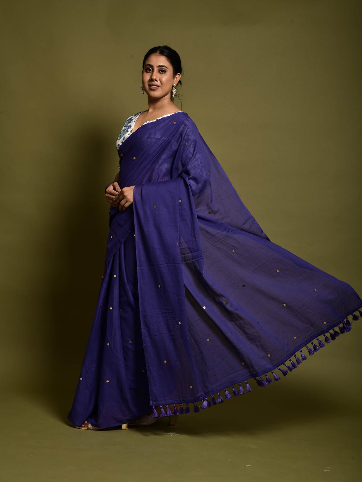 Winter Blooms Mul Cotton Chumki Saree