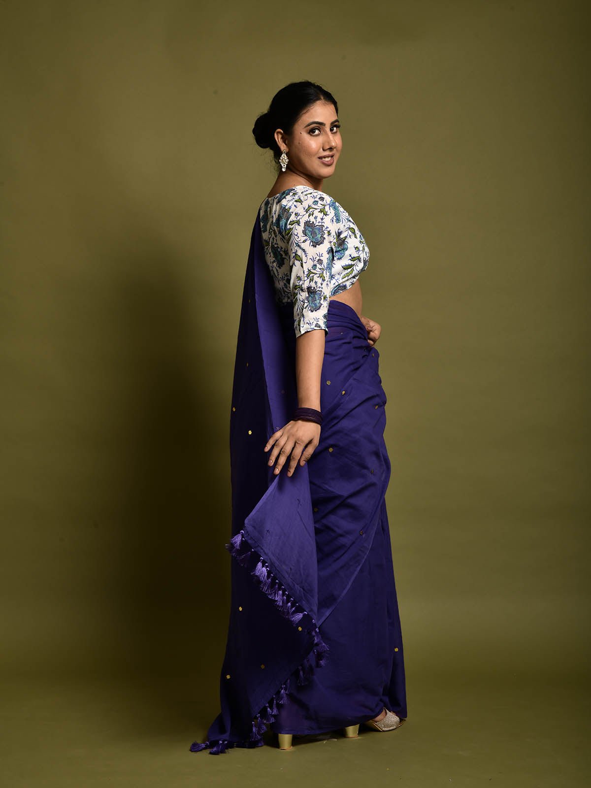Winter Blooms Mul Cotton Chumki Saree