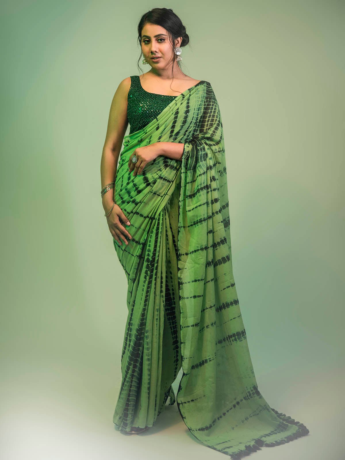 reen and black shibori mulmul cotton saree with velvet blouse