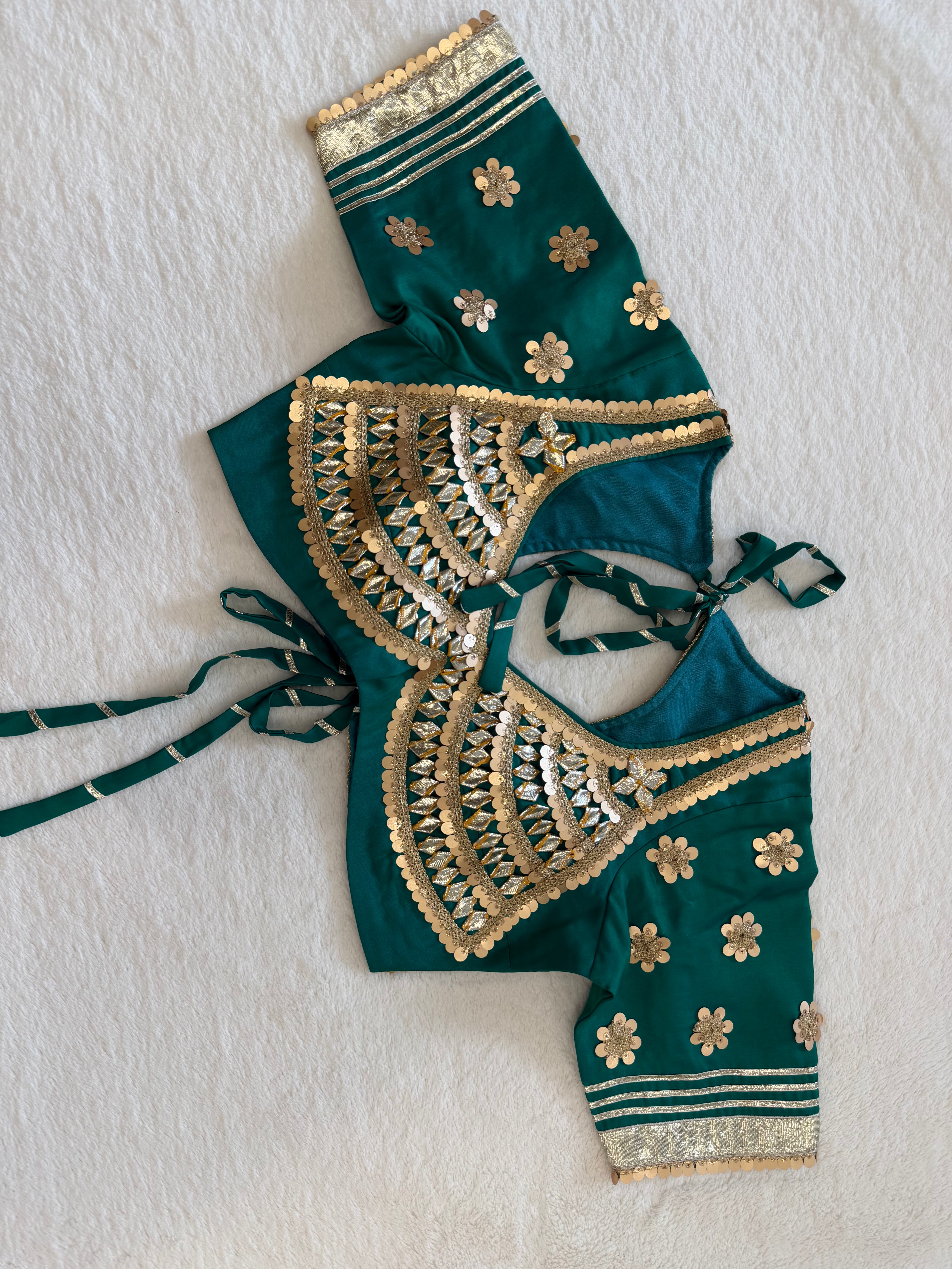 Karwaan Aangi Blouse