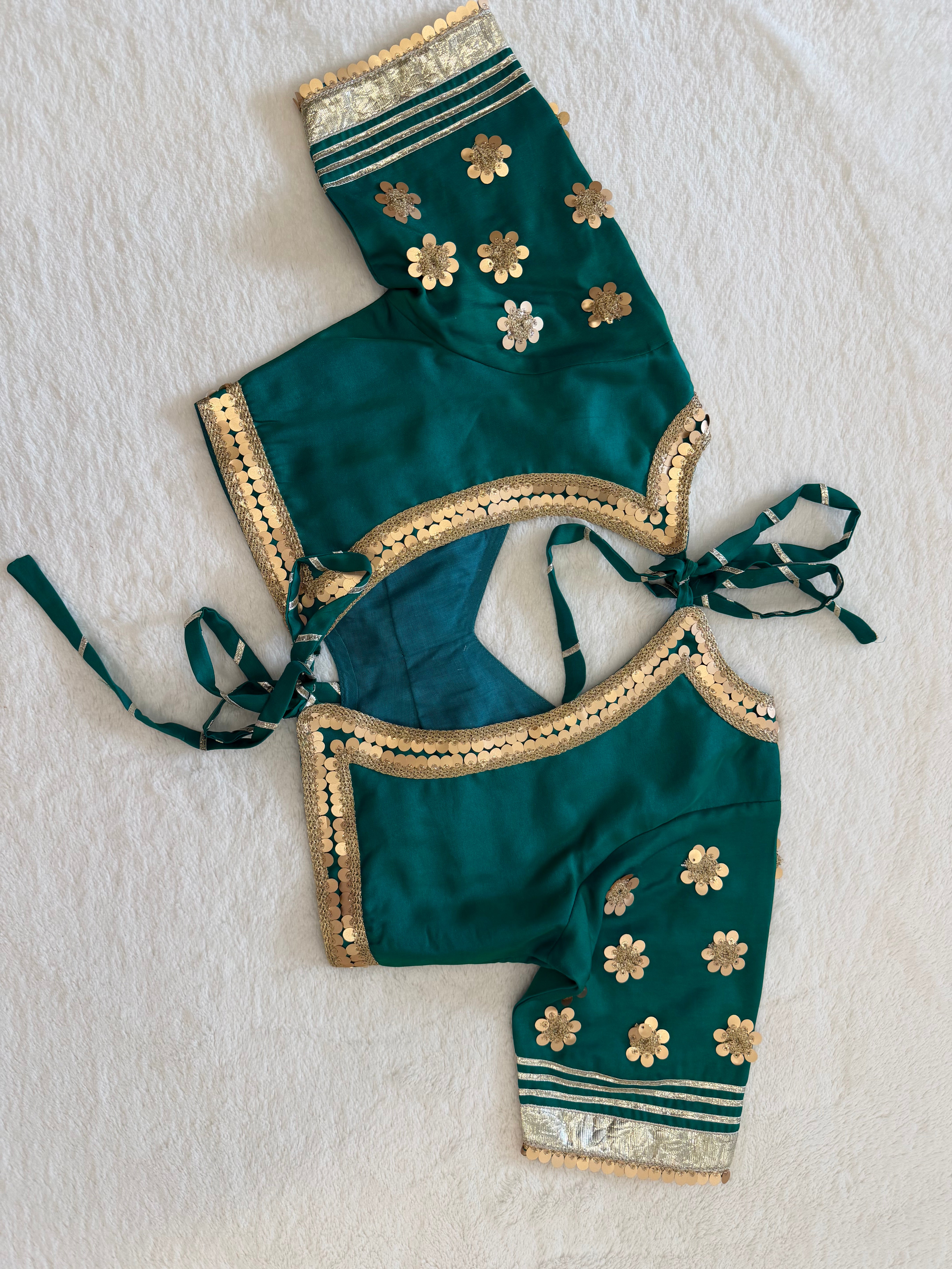 Karwaan Aangi Blouse