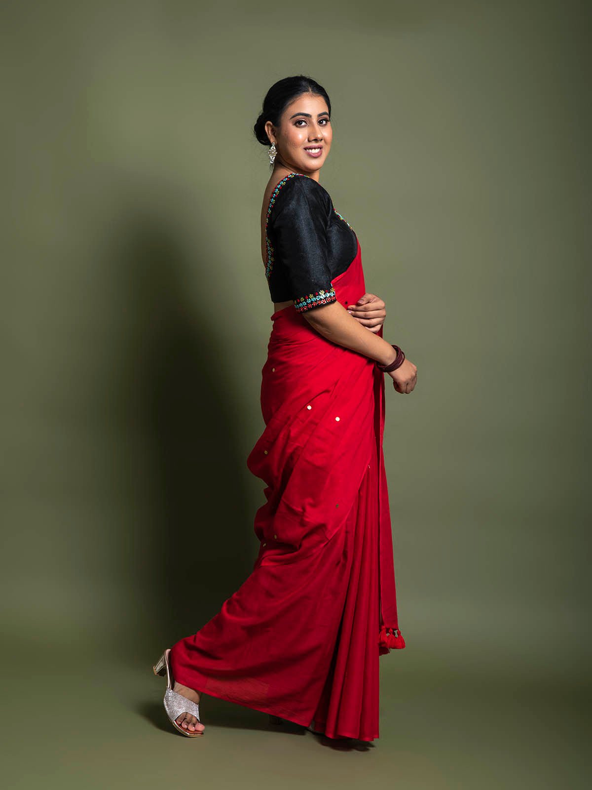 Glowworm Mul Cotton Chumki Red Saree